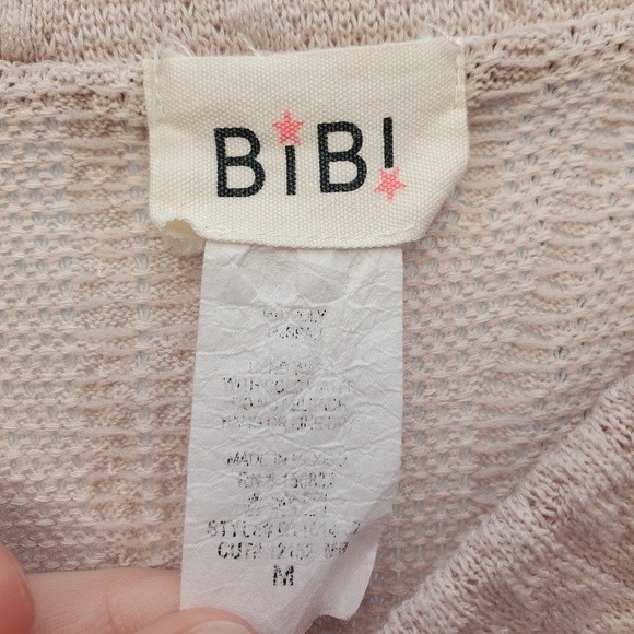 BiBi Cream V-neck Sweater - Picture 11 of 11